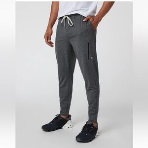 LIKE NEW Condition VUORI Sunday Performance Jogger ( NWT $110 )